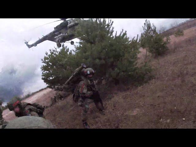  Ukraine War - Helmet Cam Captures Russian Air Assault Troops First Capture Of Hostomel Airport