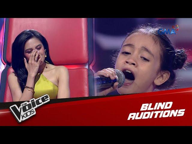 The Voice Kids: Christina Holly Crosby proves she's small but TERRIBLY GOOD! (Blind Auditions)