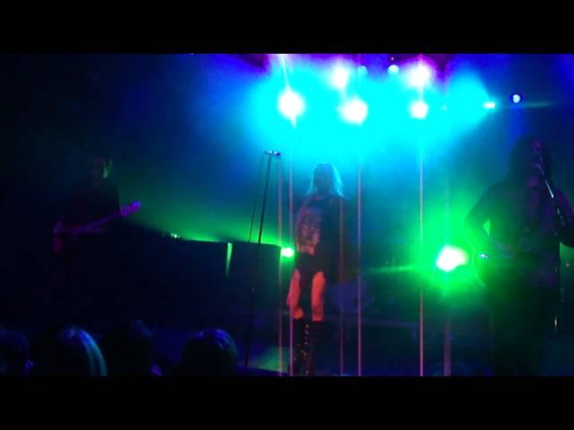 The Pretty Reckless - Miss Nothing (live in Utrecht, Tivoli - 16/11/2011)