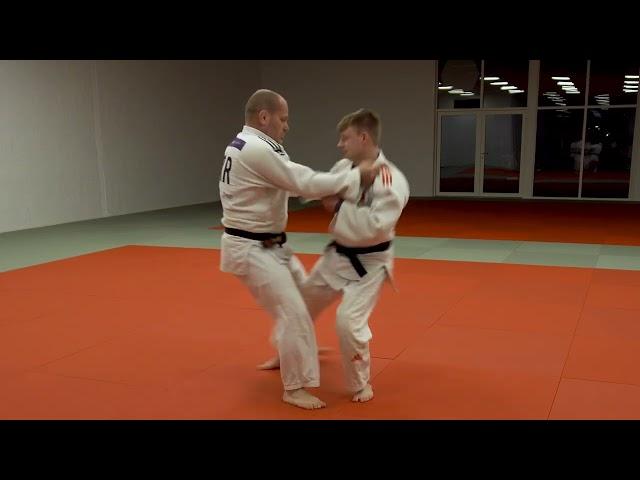 Learn how to counter seoi-nage with a quick foot sweep