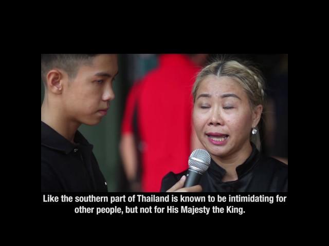 Mourners at Sanam Luang: Tribute to King Bhumibol Adulyadej of Thailand