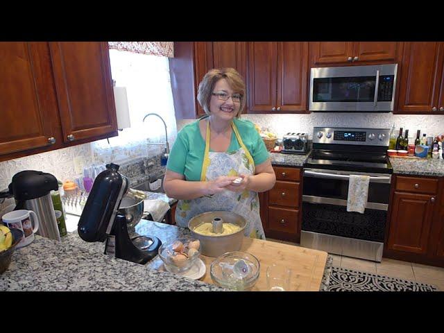 Pineapple Pound Cake with Pineapple Glaze