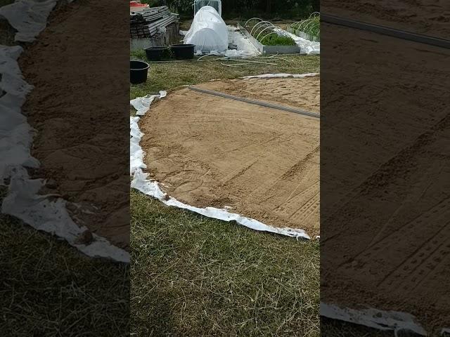 Что здесь будет? #дача #отдых #песок #пляж #garden #лето