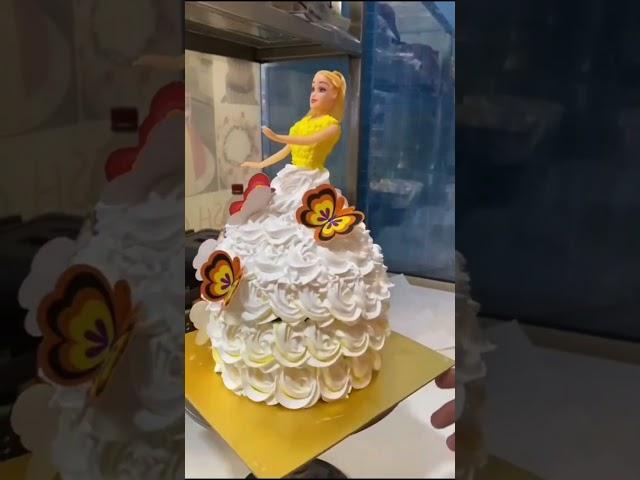 Balloon cake PRANK on mumma #cake #youtubeshorts #shortsfeed #shorts #balloon #viralshorts #yt