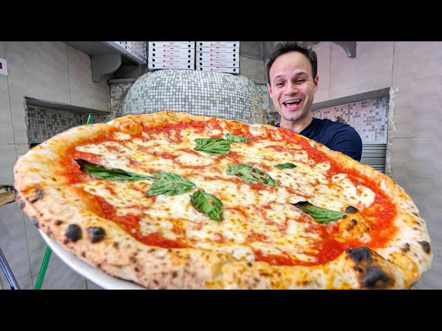 Most EXTREME Street Food in Italy - The ULTIMATE Street Food Tour of Naples w @CulinaryBackstreets !