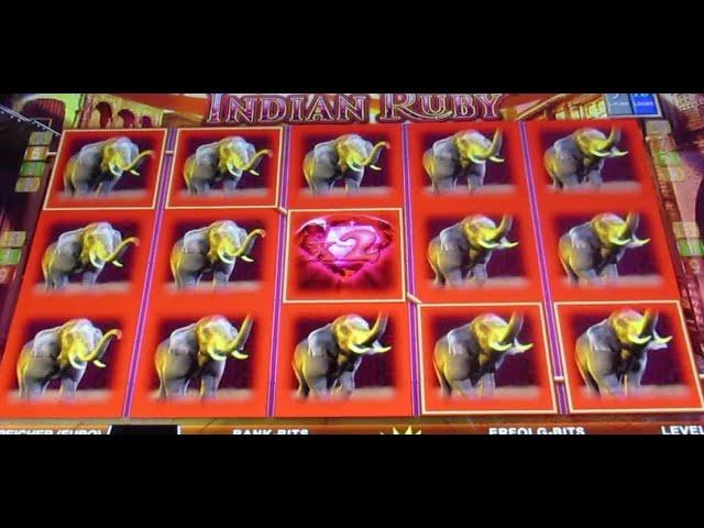 SPIELAUTOMAT FLIEGT IN DIE LUFT! Extrem JACKPOT in der Spielothek!