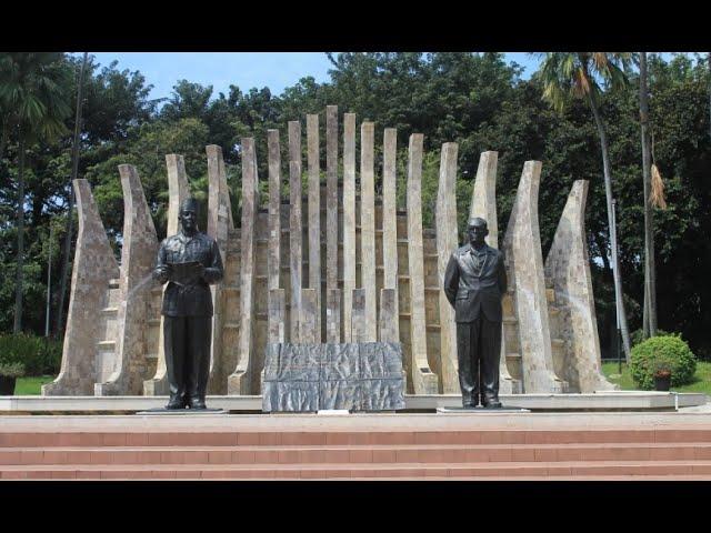 TUGU PROKLAMASI : MONUMEN SOEKARNO-HATTA PROKLAMATOR KEMERDEKAAN INDONESIA