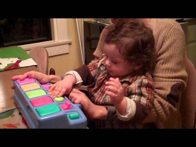 O novo brinquedo.MP4