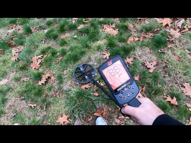 Minelab Equinox 900 vs Minelab Manticore Depth Test