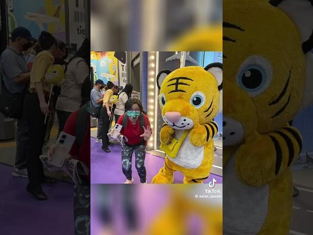 這種人何來誠信可言（對家庭不忠.謊話連篇）製造假象.婚後第一間房子是買你名字.是你偷賣房後才有後面的一堆事情（你真是一個恐怖的人）原來我是那個最笨的人...婚姻內出軌的男人（渣男無誤）說謊的人就是會編