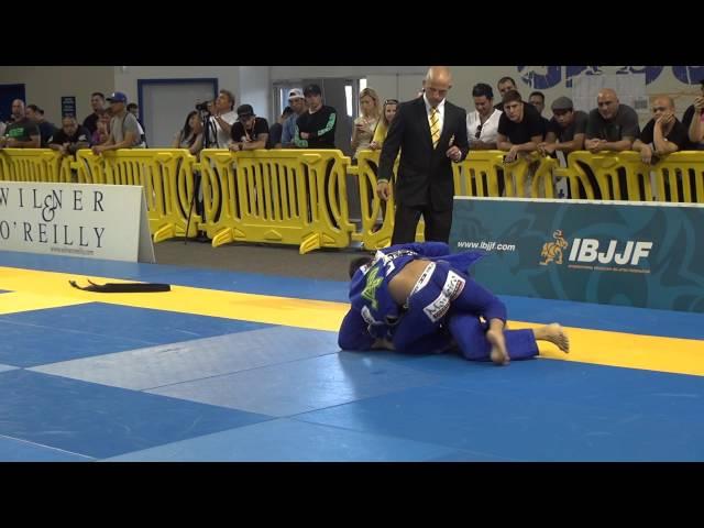 Kim Terra vs Gabriel Moraes, Black Belt Adult Feather Semi Final - 2015 Sta Cruz BJJ Pro