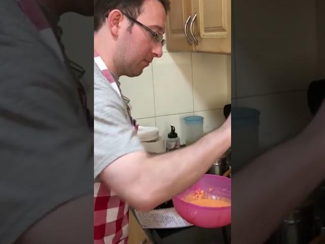 American in South Indian kitchen making dosa. #cooking #cookingclass #vegetarianrecipes #vegetarian