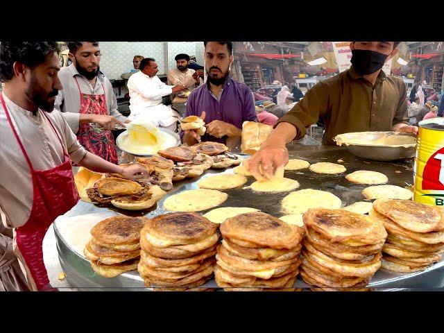 OLD PAKISTANI STREET FOOD - THE BUN KEBAB OF KARACHI, PAKISTAN