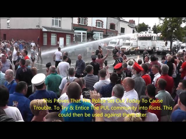 Ardoyne 2013 Protestants Attacked By Police With Watercannon