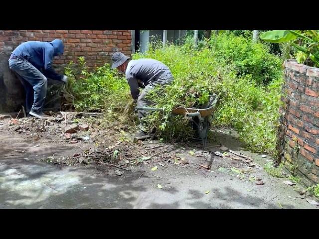 Two guys manually cleaned up an abandoned house and made a strange discovery