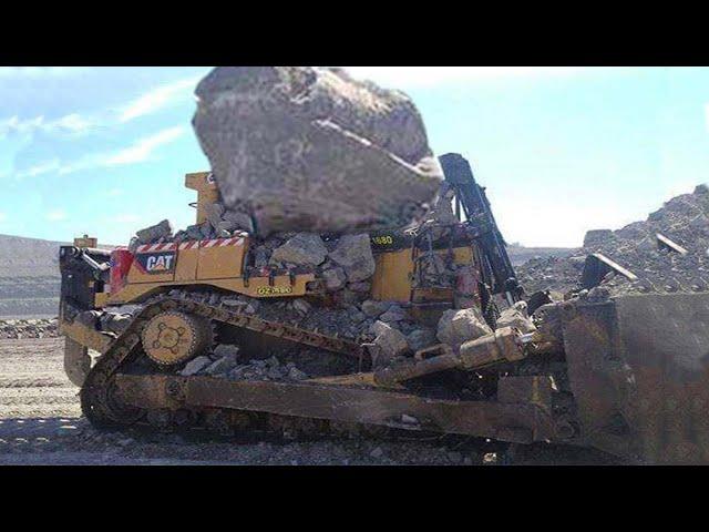 Extreme Dangerous Idiots Bulldozer Operator Skill - Fastest Climbing Bulldozer Heavy Equipment Fails