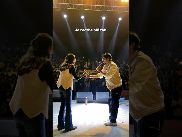 Giving rose to her on IIT Delhi stage 