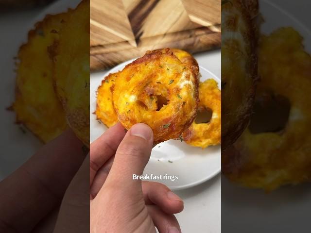 Cheesy Breakfast Rings 