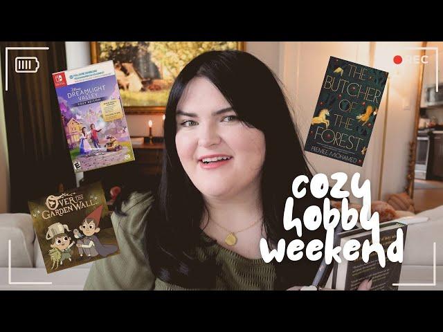 Cozy Hobbies: Reading & Dreamlight Valley 