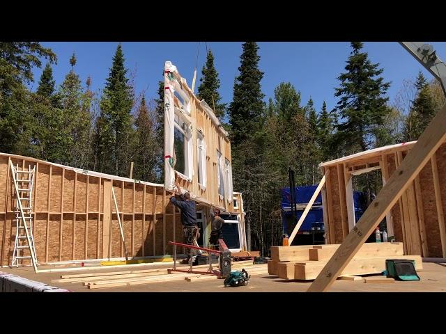 Gneiss Vista: Prefab Modern Home Installation