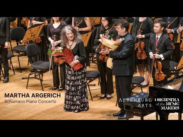 Martha Argerich plays Schumann's Piano Concerto (Singapore, 8 Nov 2022)