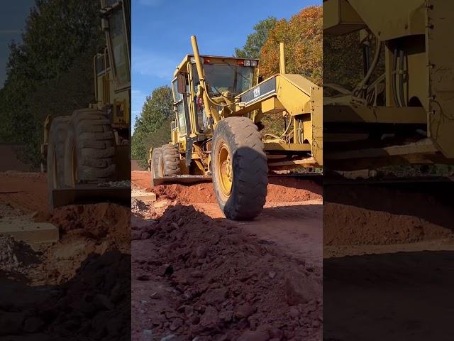 The master #viral #construction #roadwork #earthmoving #cat #caterpillar #dirt #motorgrader