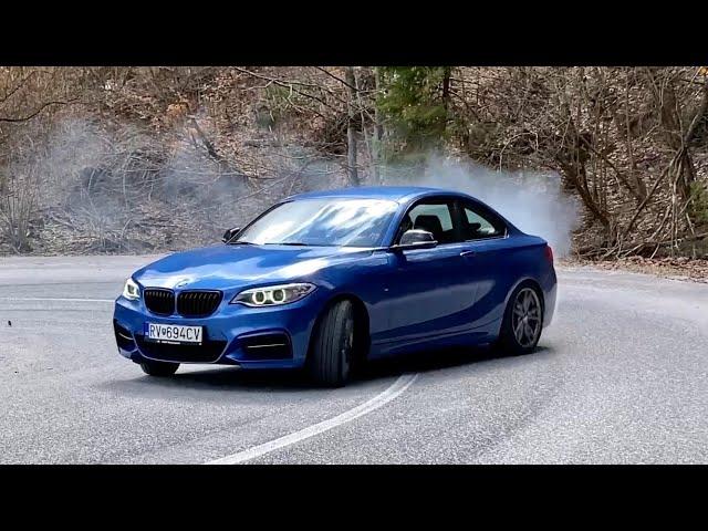 BMW M235i drift & slide & donuts [4K]