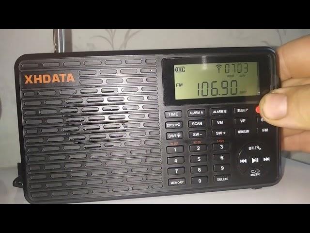 Sihuadon R 108 vs XHDATA D 109 FM