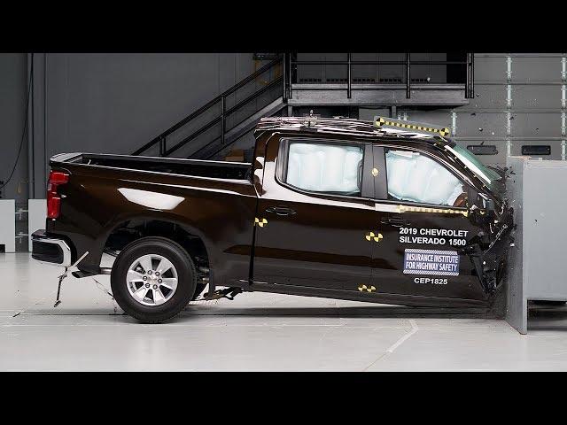 2019 Chevrolet Silverado 1500 crew cab passenger-side small overlap IIHS crash test