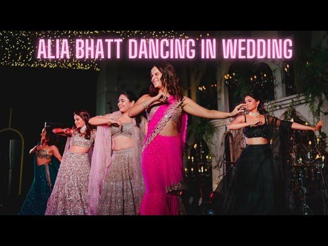 Alia Bhatt Sizzling Dance Performance on Genda Phool at her friend Rhea Chatterjee's Wedding.. ️