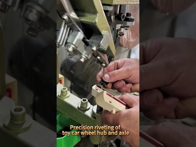Toy wheel assembly riveting machine is a highly efficient automated equipment