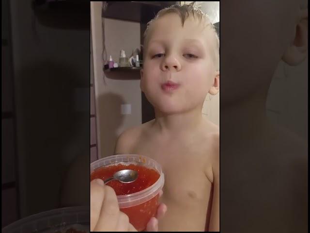 Кайфовать нужно всегда #житьвкайф #новыйгод #икра #Жоржик #Жорж