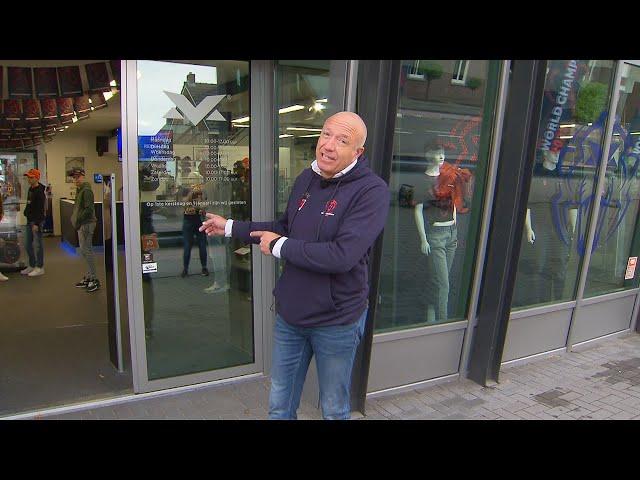 Tom Coronel visits the Max Verstappen Shop in Swalmen