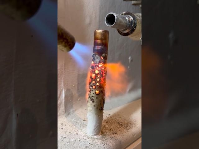 How to clean old radiator tail and fit new valve! #asmr #howto #diy #plumbing #plumber #subscribe