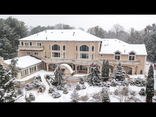 $8,800,000 Abandoned MAFIA Boss Mansion Worth Millions | Found Vault, Pool, Elevator