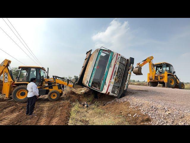 Tata Truck Accident Turned Over Rescued by JCB 3dx Xpert and JCB 3dx eco