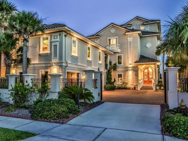 A True Living Masterpiece in Destin, Florida