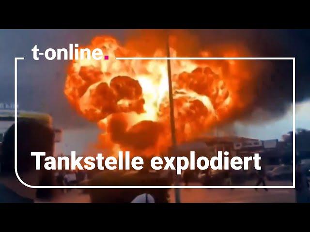 Augenzeugen filmen Feuerball: Riesenexplosion an Tankstelle – mehrere Tote