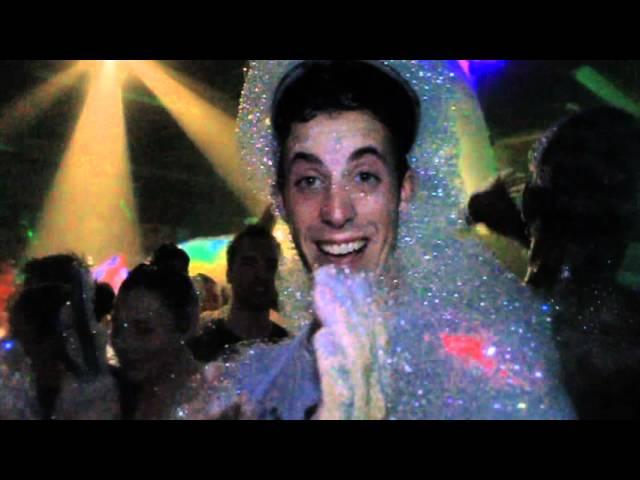 DJ PUPPA SACHA, DJ MISS SHELTON & MC STEVY JAY (3R FOAM PARTY; CHAMPAGNE SHOWERS EDIT)