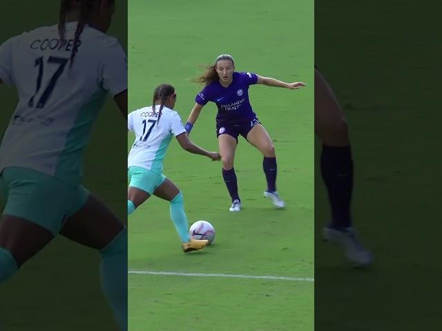 Debinha buries the perfect cross from Michelle Cooper  #nwsl