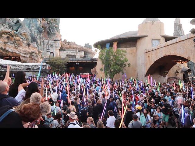 May The 4th Was OUT OF CONTROL At Disney World - Massive Crowds & Full Capacity In Galaxy’s Edge