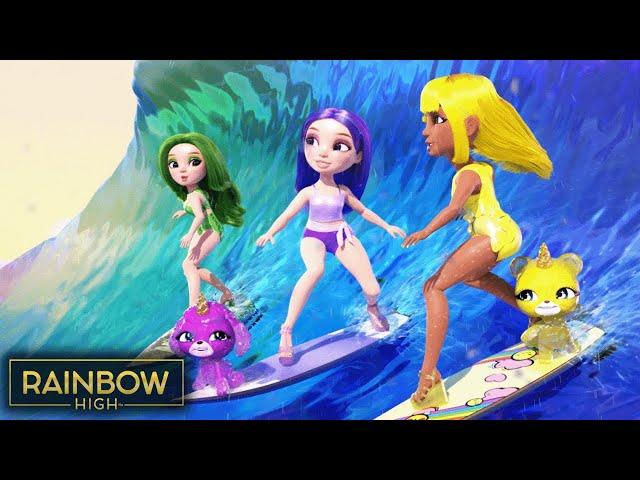 Beach Day ️️ | Season 5 Episode 4 | Rainbow High