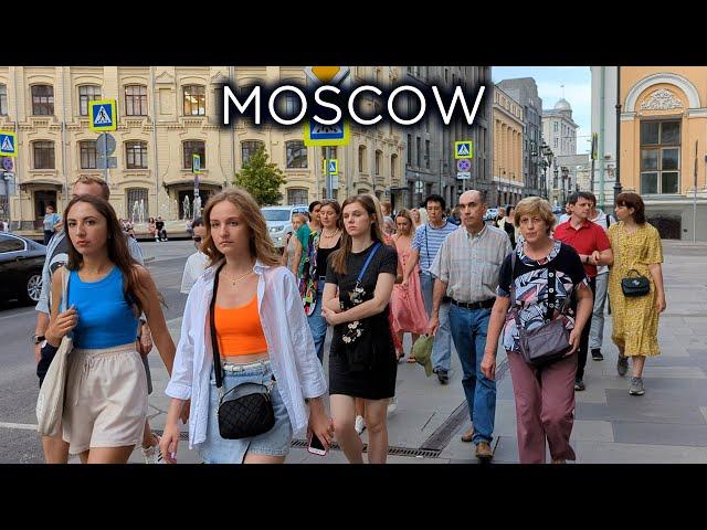 Return to happy Moscow summer! Relaxing walk in the center of the Russian capital