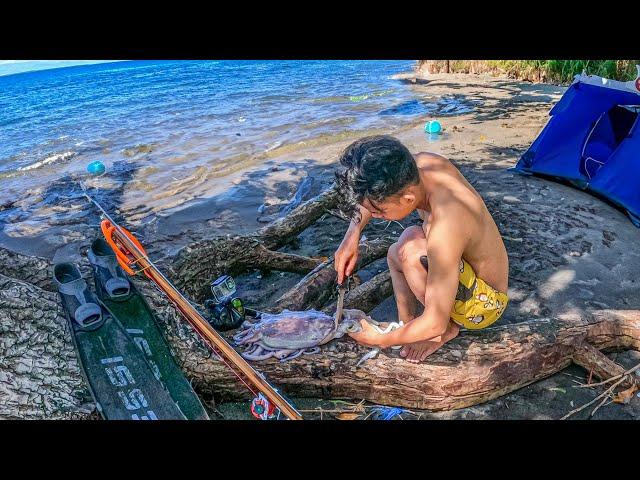 CAMPING BERBURU SOTONG JUMBO & BAKAR | Fish, Catch & Cook