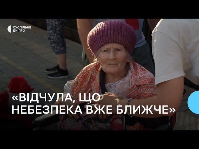 «У селі вибухи та щось горить кожного дня»  Евакуація жителів Донеччини