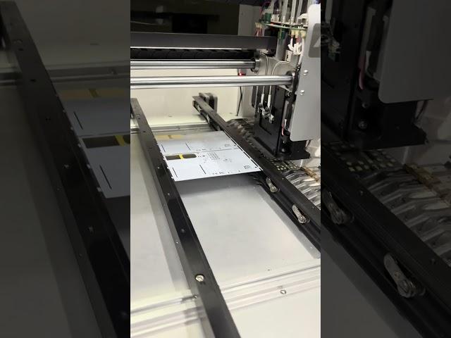 Neoden 4 placement machine