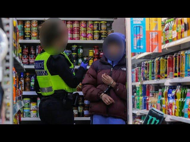 Police smash gang selling fake Viagra and illegal vapes | SWNS