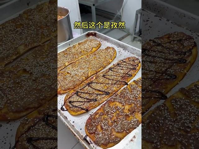 徐州美食 肉卷烧饼 6块9毛9一份，徐州美食肉卷烧饼，外焦内嫩，一口下去三种味道 #特色小吃 #民间传统美食 #chinastreetfood #streetfood #chinafood