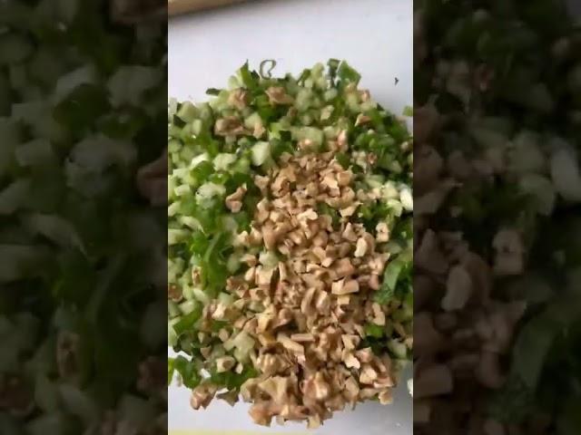 Тот самый знаменитый салат с клубникой!