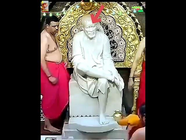 "MIRACLE OF SHIRDI SAIBABA"KUMKUM CREATED WITHIN SECOND IN BABA FOREHEAD WATCH TILL THE END